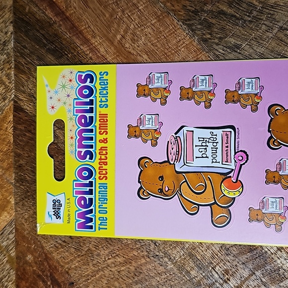 Vintage Mello Smellos scratch & smell baby powder stickers - Picture 3 of 5